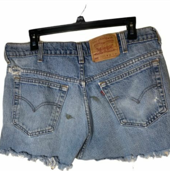COPY - Levi Strauss & Co. Distressed jean short - Picture 2 of 2